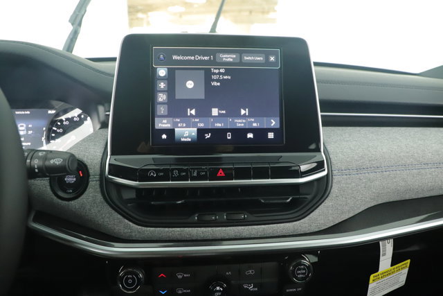 New 2026 Jeep Compass Latitude image 10