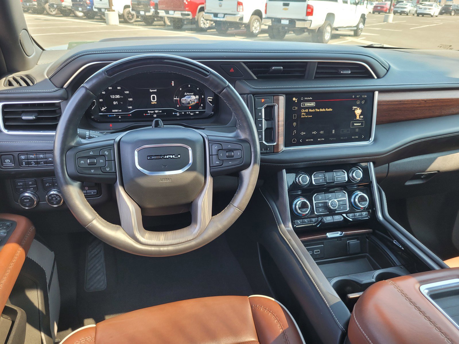 Used 2024 GMC Yukon Denali Ultimate image 18