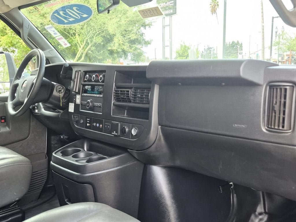 Used 2021 GMC Savana 3500 Extended w/ Power Convenience Package RWD image 29
