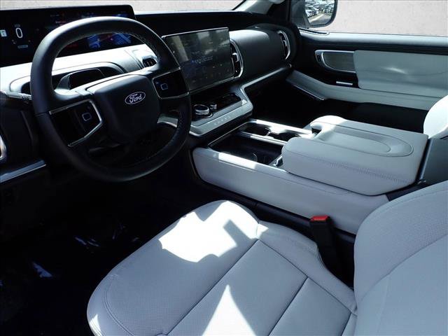 New 2027 Ford Expedition Max Platinum w/ Platinum Ultimate Package AWD/4WD image 16