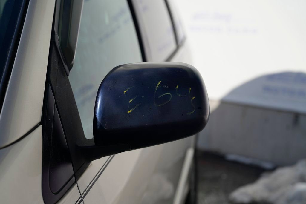 Used 2005 Toyota Sienna XLE image 10