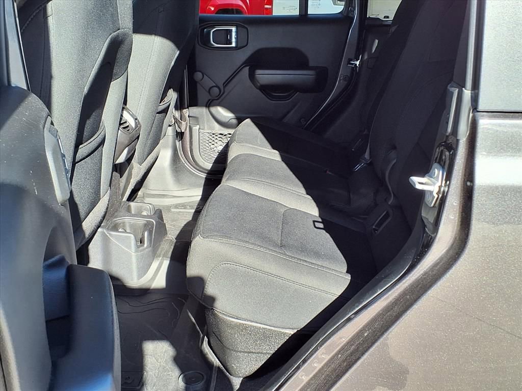 Used 2021 Jeep Gladiator Sport image 12