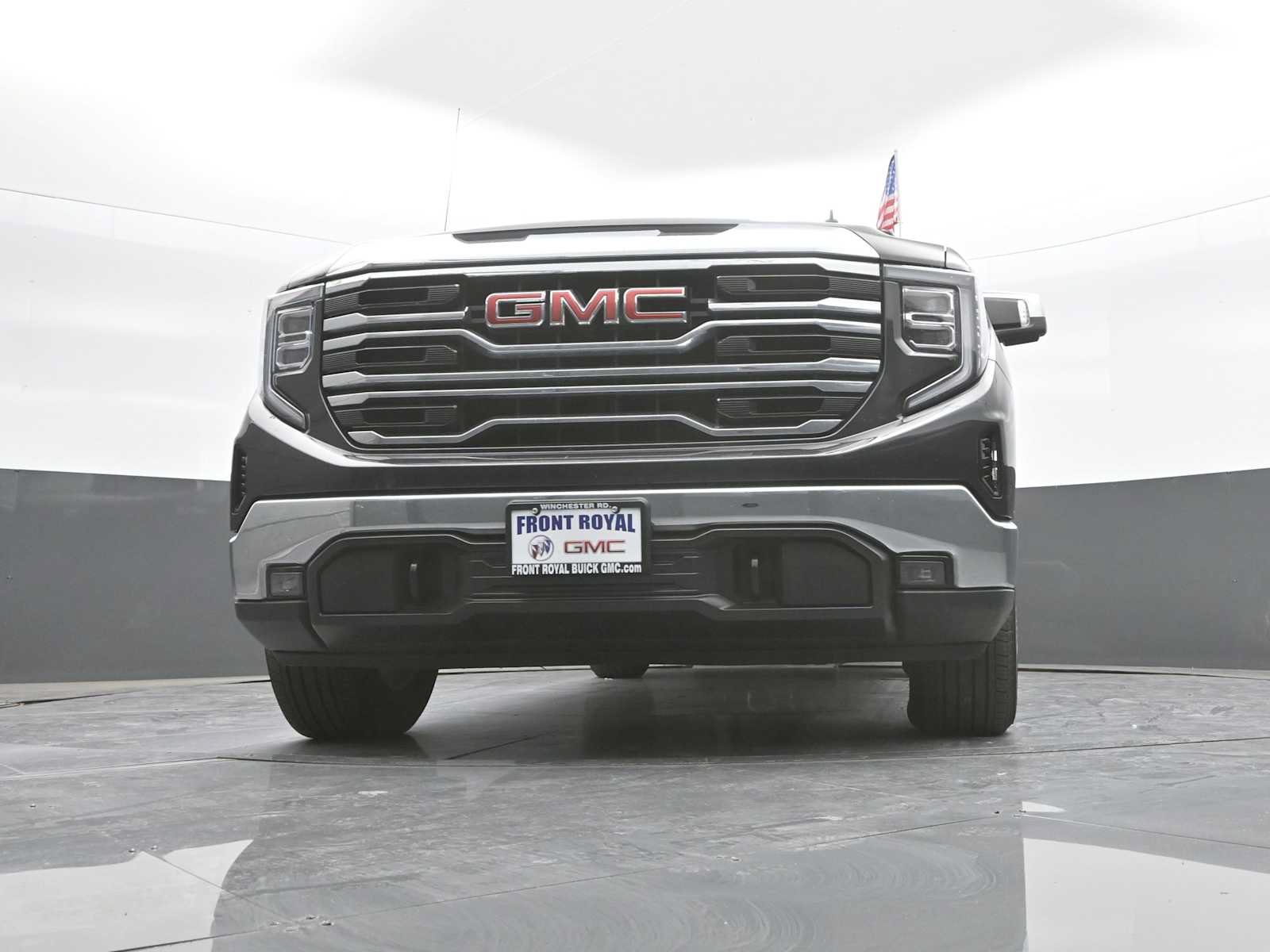 Used 2025 GMC Sierra 1500 SLT AWD/4WD image 21