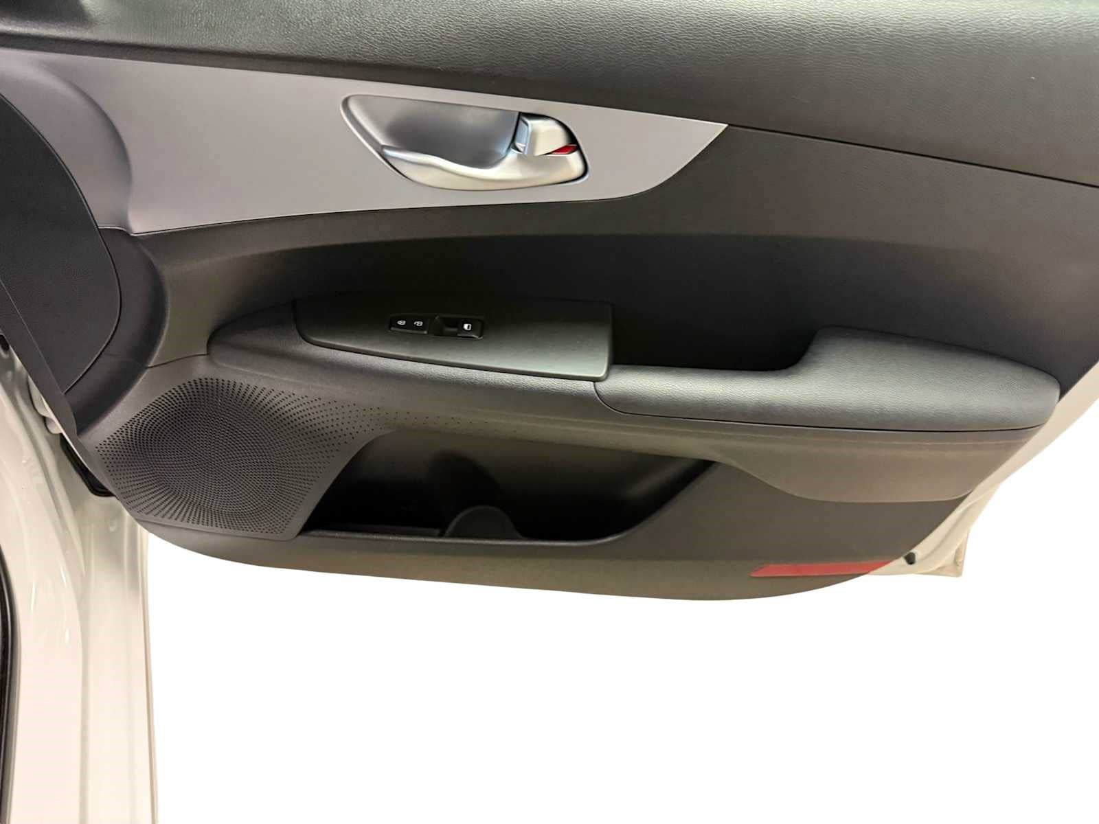 Used 2024 Kia Forte LXS w/ LXS Technology Package FWD image 29