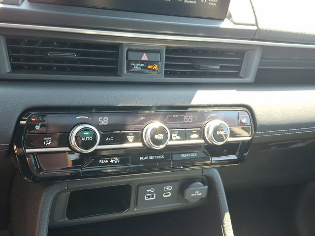 Certified 2025 Honda Pilot Touring image 19