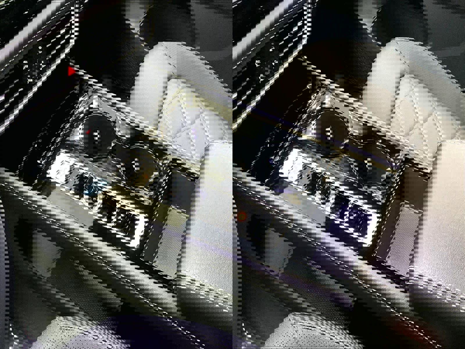 Used 2024 Volkswagen Atlas Cross Sport SE w/ Panoramic Sunroof Package image 20