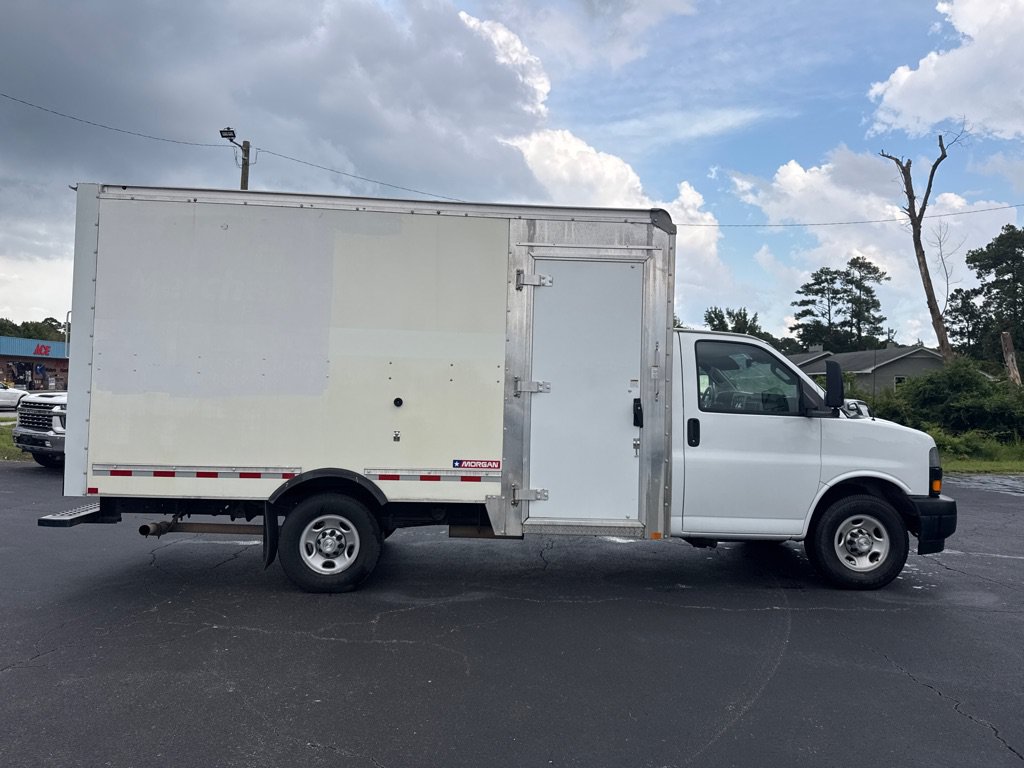 Used 2021 Chevrolet Express 3500 w/ Power Convenience Package RWD image 6