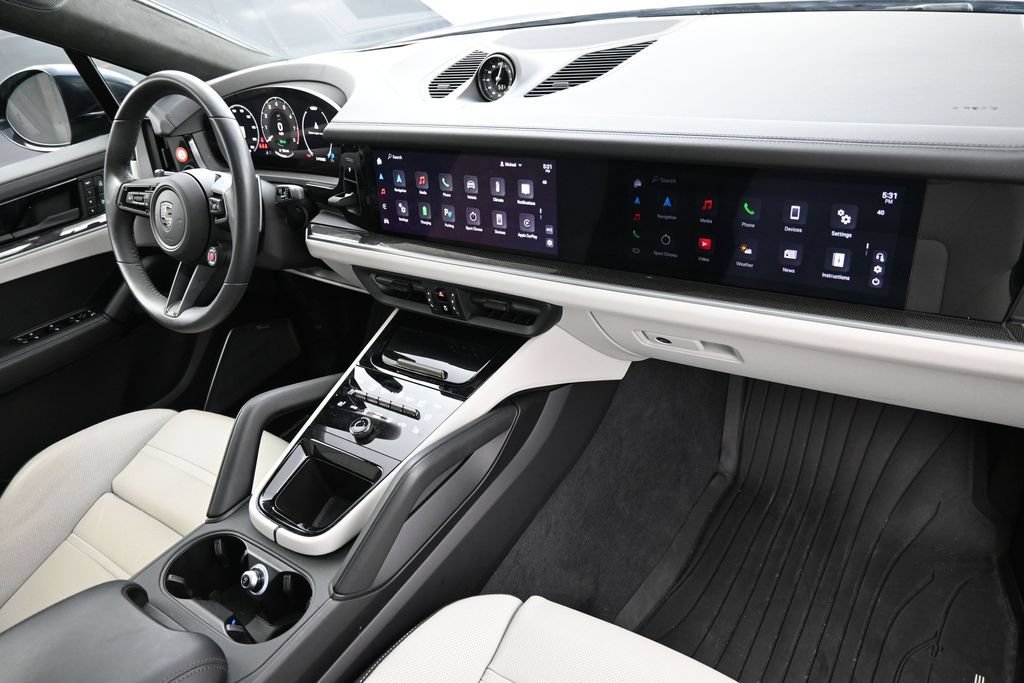 Certified 2025 Porsche Cayenne Turbo AWD/4WD image 29