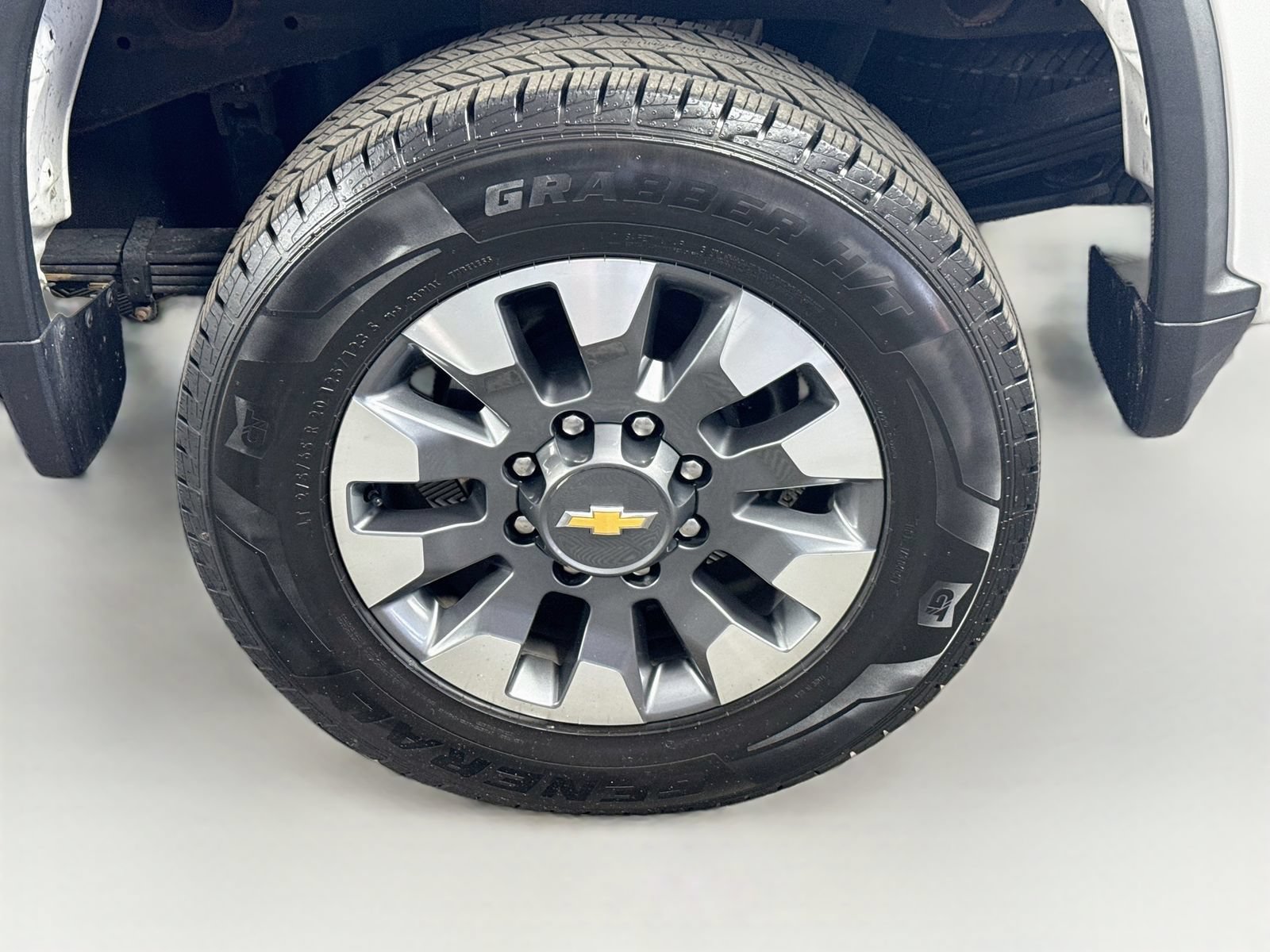 Used 2022 Chevrolet Silverado 2500 Custom w/ Custom Value Package AWD/4WD image 9