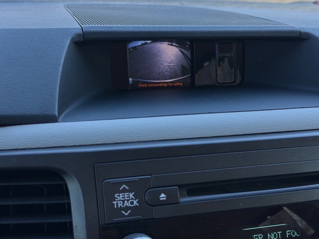 Used 2013 Toyota Sienna XLE image 25