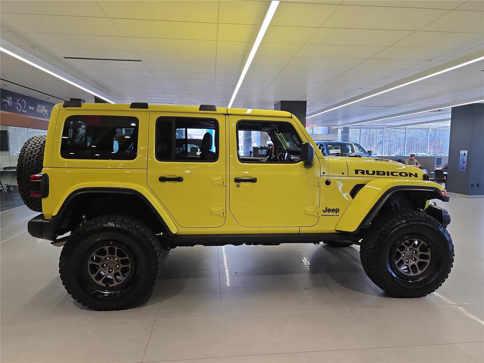 Used 2023 Jeep Wrangler Unlimited Rubicon 392 w/ Xtreme Recon 35" Tire Package image 2