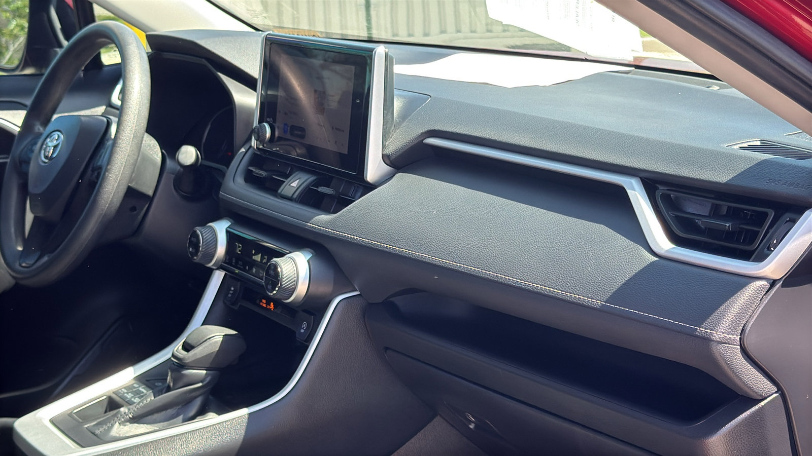 Used 2024 Toyota RAV4 XLE image 28