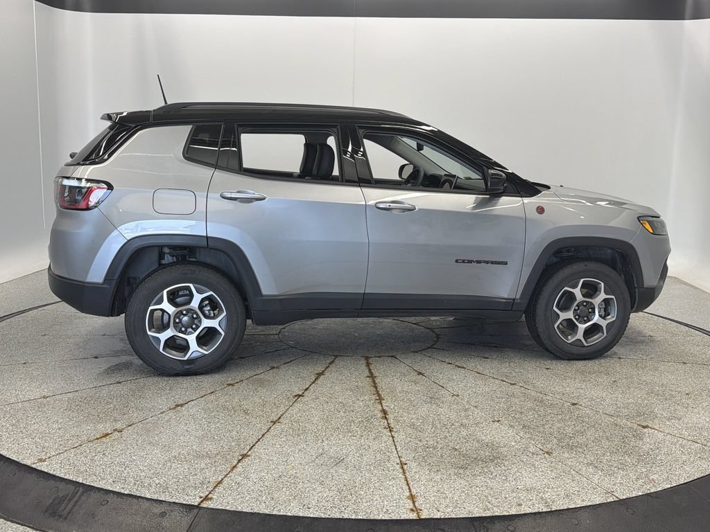 Used 2022 Jeep Compass Trailhawk AWD/4WD image 8