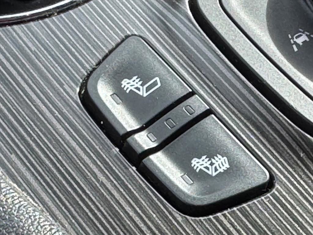 Used 2023 GMC Acadia SLT image 27