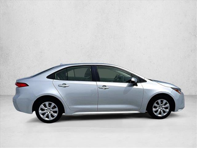 Used 2021 Toyota Corolla LE FWD image 5