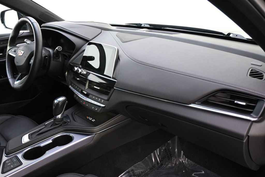 Certified 2025 Cadillac CT4 Premium Luxury AWD/4WD image 15