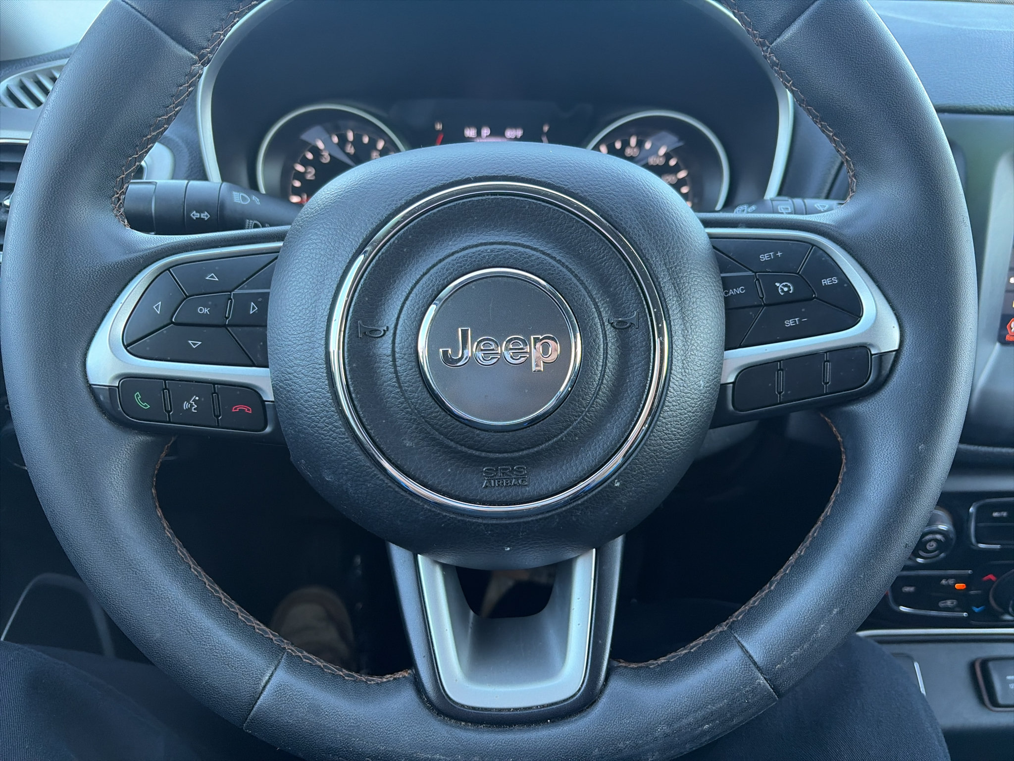 Used 2021 Jeep Compass Latitude FWD image 14