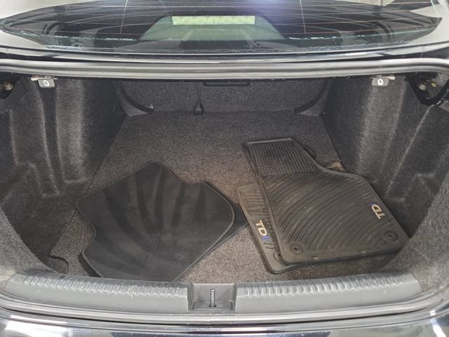Used 2012 Volkswagen Jetta TDI FWD image 30