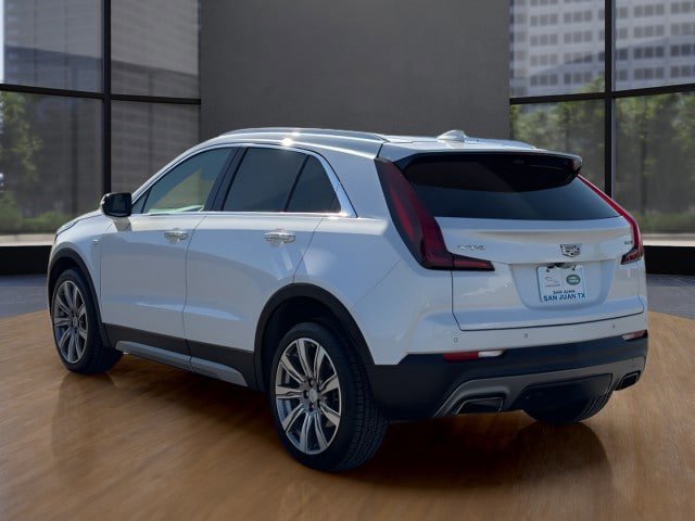 Used 2022 Cadillac XT4 Premium Luxury w/ Enhanced Visibility Package image 3