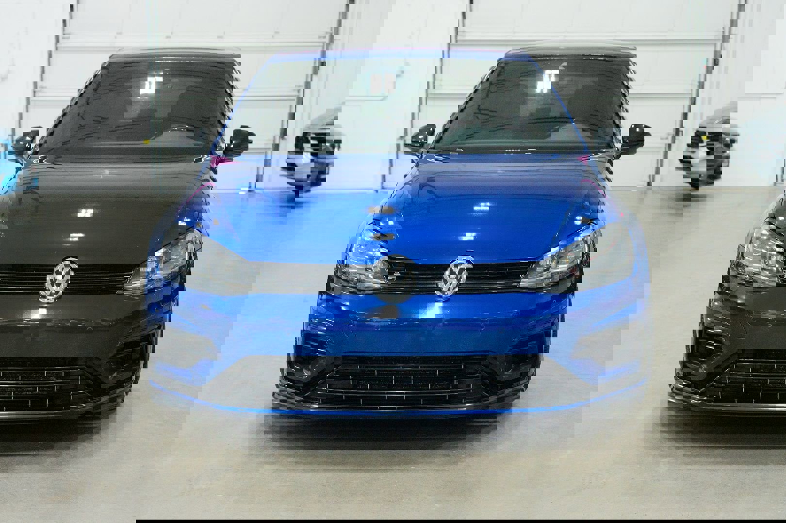 Used 2018 Volkswagen Golf 4-Door image 2