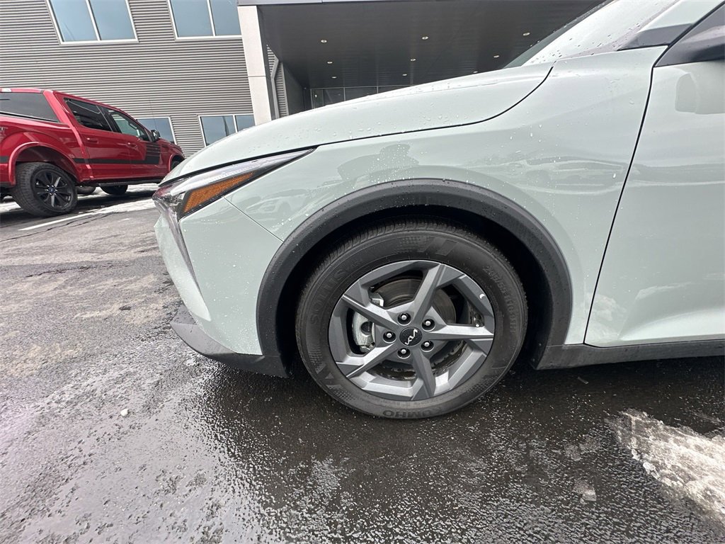 Used 2025 Kia K4 LXS image 16