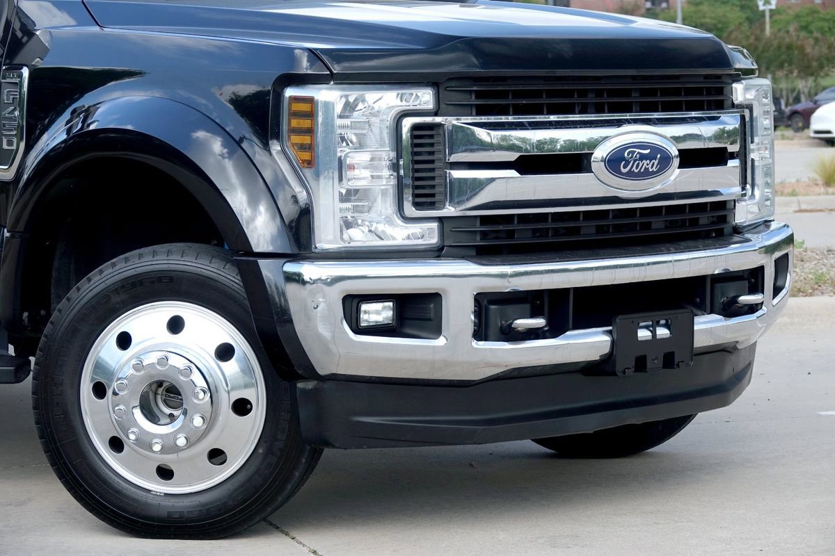 Used 2019 Ford F450 XLT w/ XLT Premium Package AWD/4WD image 2