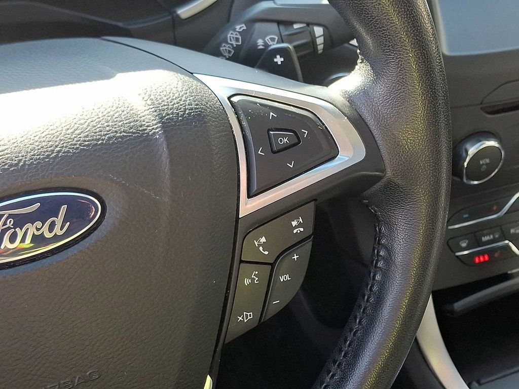 Used 2017 Ford Edge SEL w/ Equipment Group 201A image 21