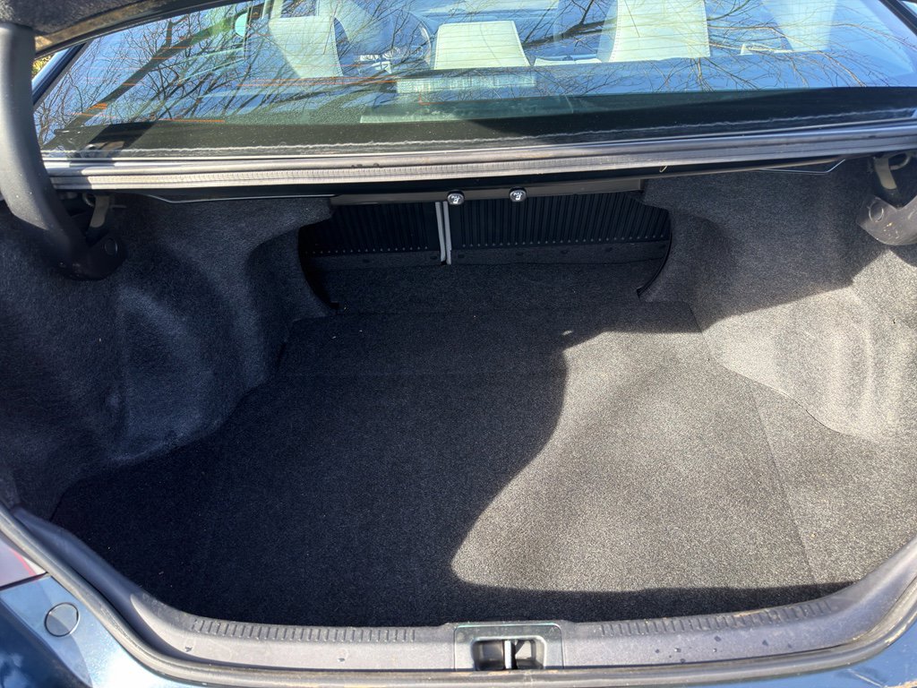 Used 2015 Toyota Camry XSE image 33