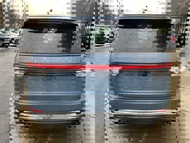 New 2026 Lincoln Aviator AWD image 11