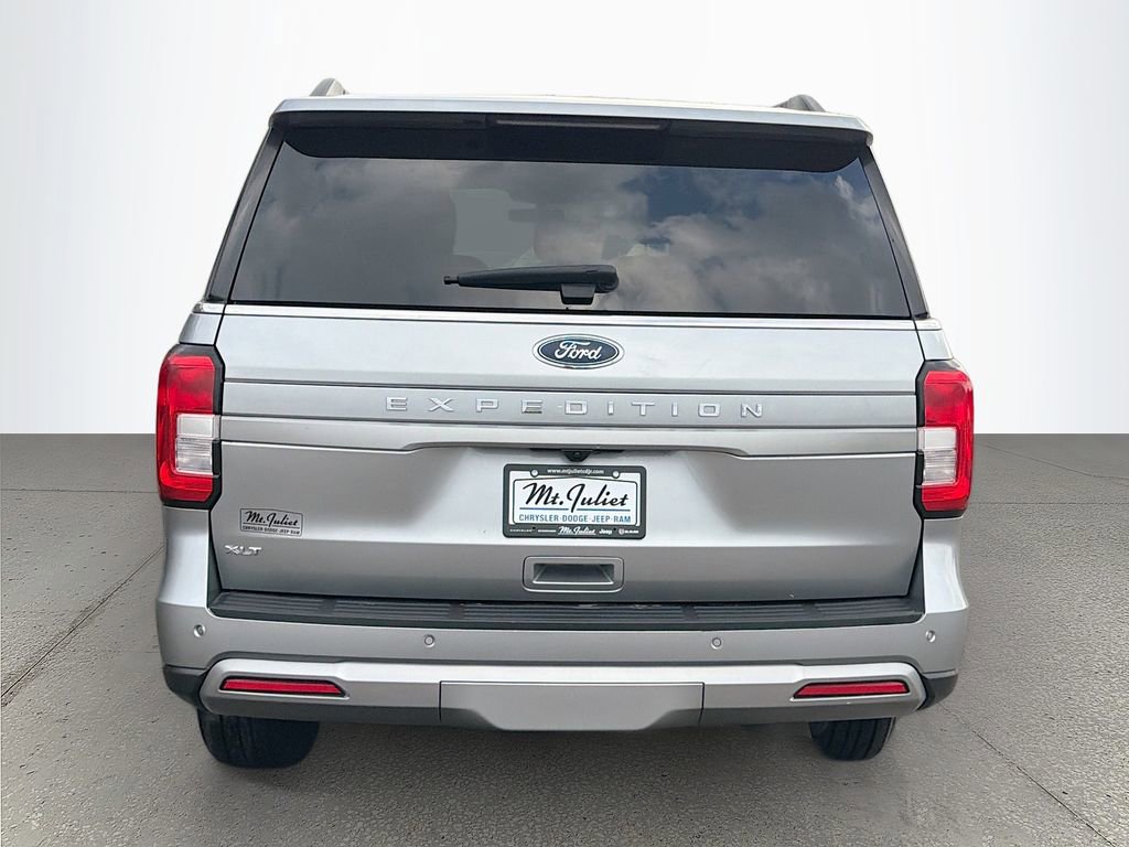 Used 2024 Ford Expedition XLT image 5