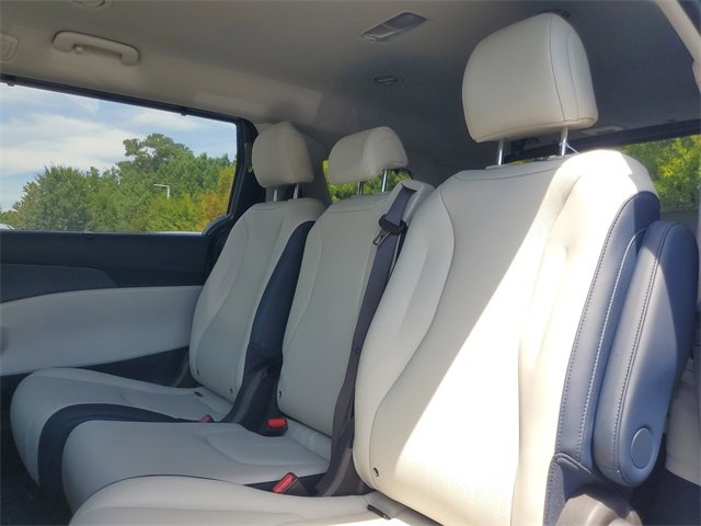 New 2026 Kia Carnival EX image 10