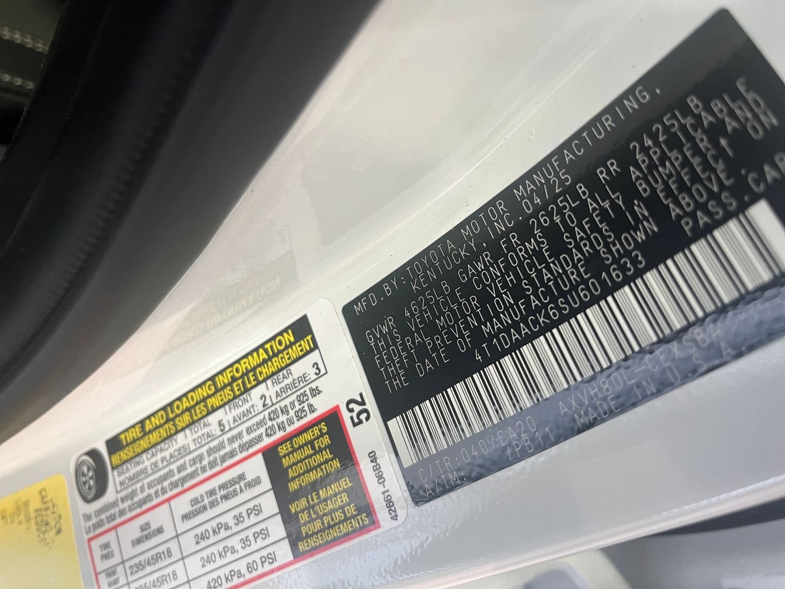 Used 2025 Toyota Camry SE FWD image 29