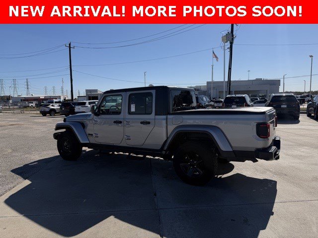 Used 2021 Jeep Gladiator Sport image 5