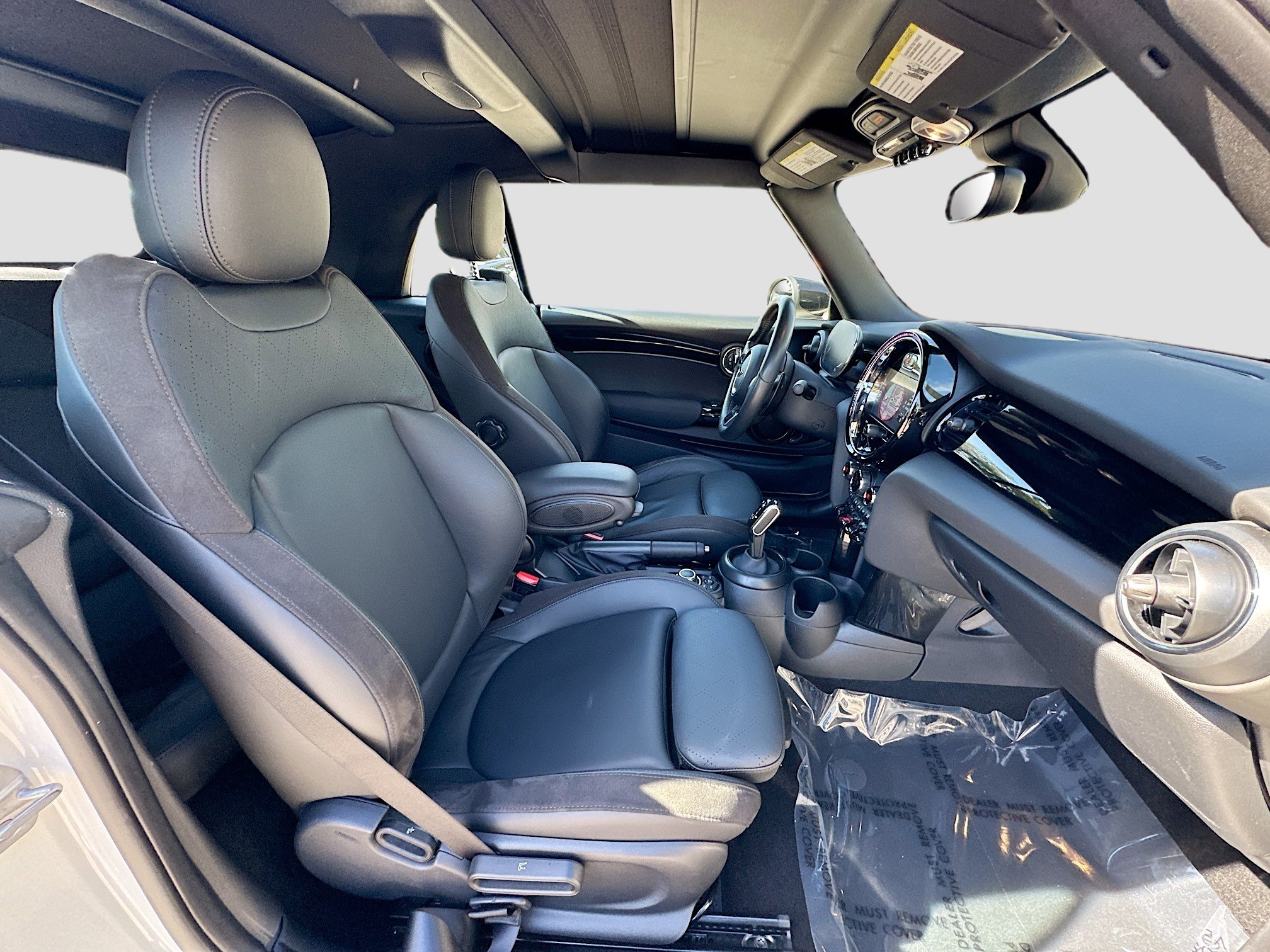 Certified 2024 MINI Cooper S w/ Signature Upholstery Package image 28