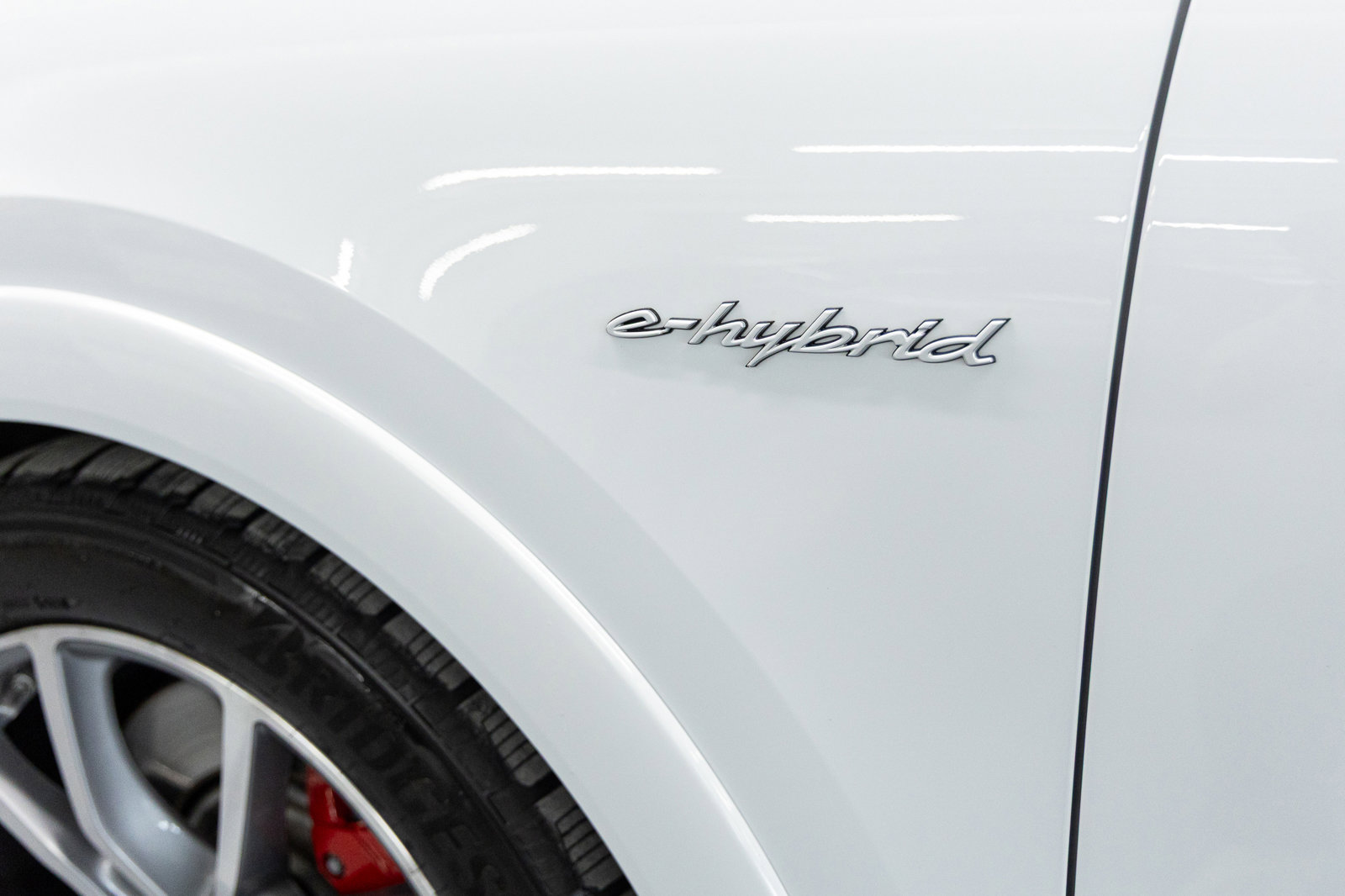 Used 2025 Porsche Cayenne S image 13