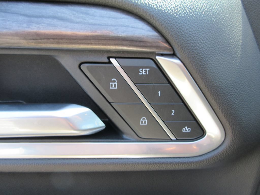 Certified 2025 Chevrolet Silverado 1500 LTZ AWD/4WD image 6