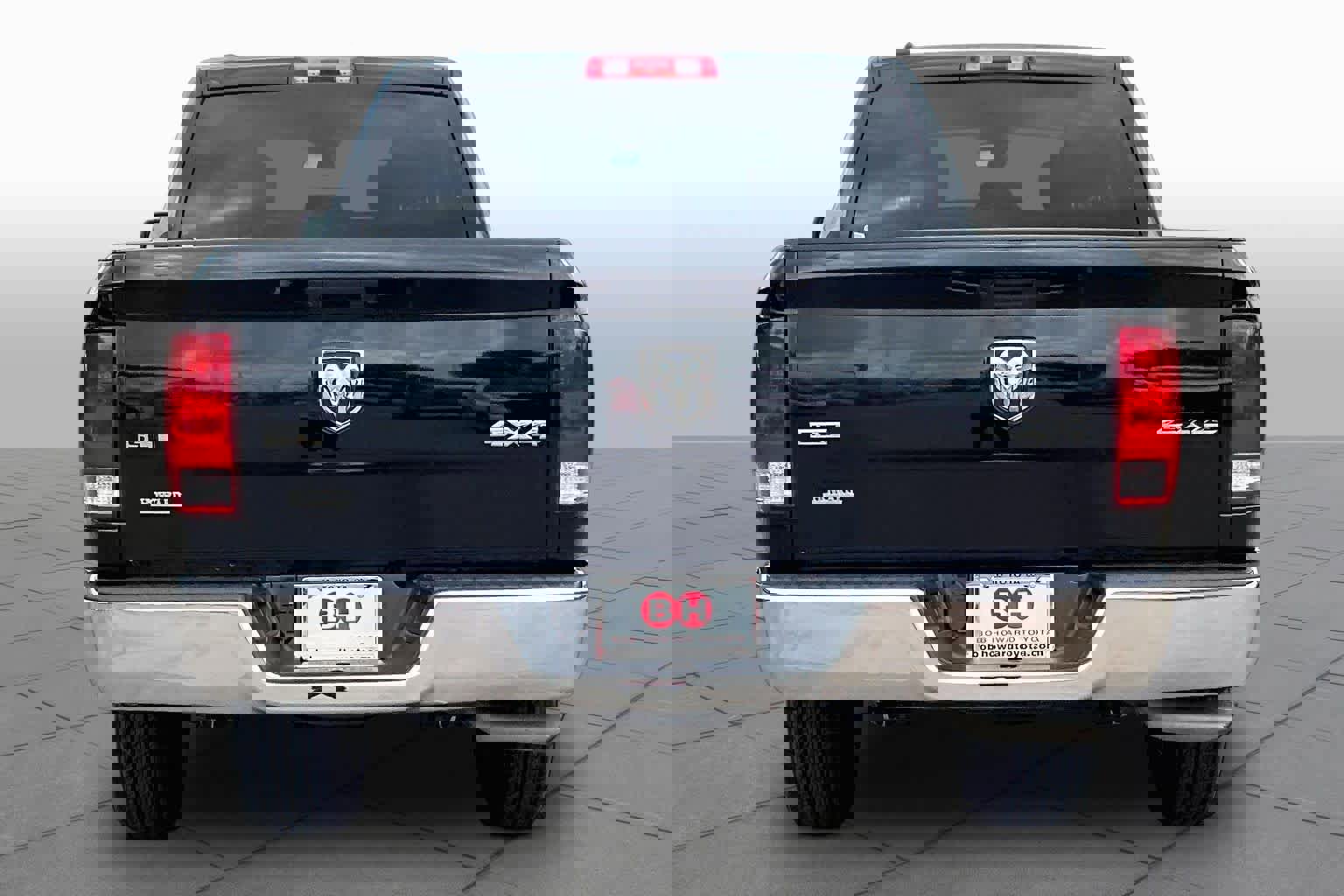 Used 2021 RAM 1500 Classic SLT image 5