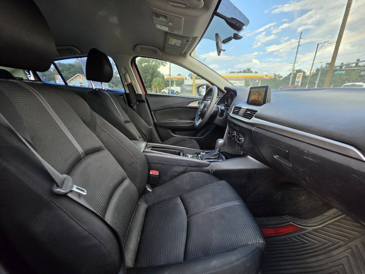 Used 2017 MAZDA MAZDA3 Sport w/ Preferred Equipment Package FWD image 15