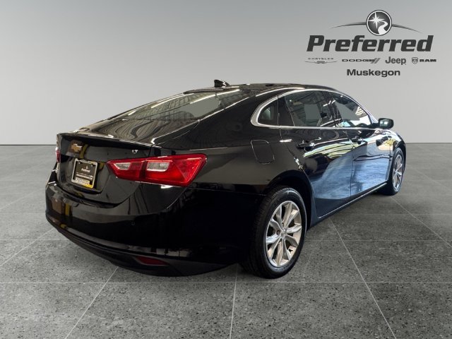 Used 2024 Chevrolet Malibu LT FWD image 17