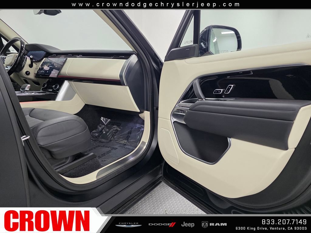 Used 2023 Land Rover Range Rover Long Wheelbase SE AWD/4WD image 14