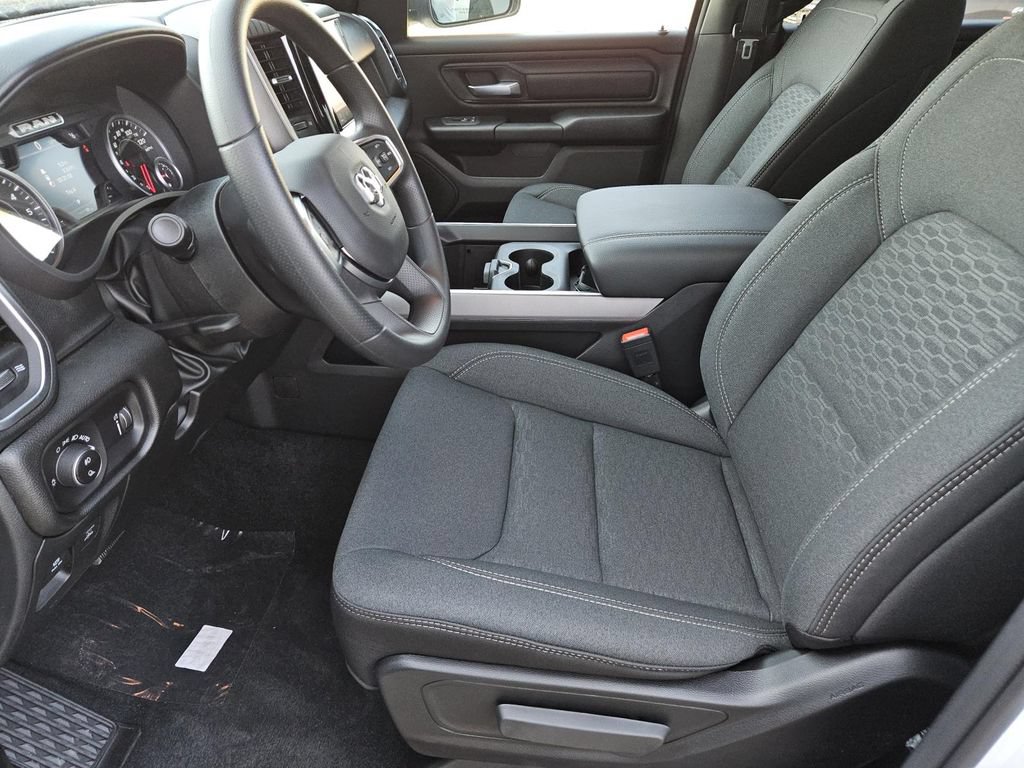 New 2026 RAM 1500 Express AWD/4WD image 21