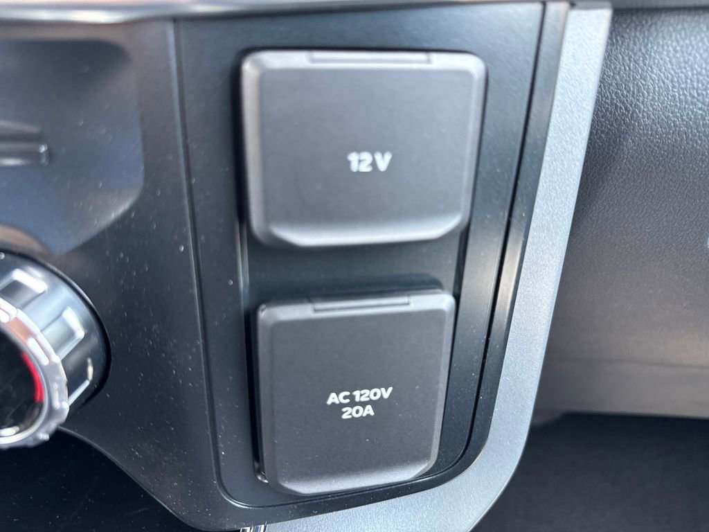 New 2025 Ford F150 Lariat w/ Equipment Group 502A High image 35