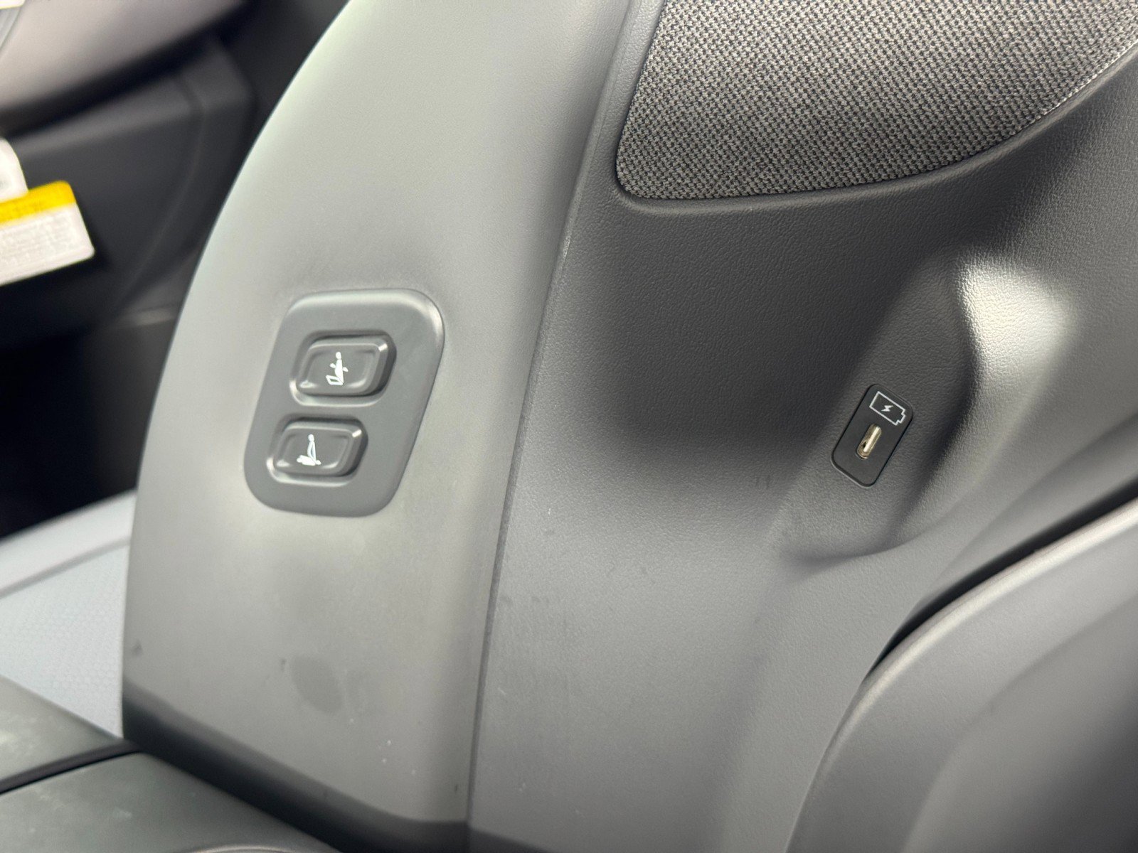 Used 2024 Kia EV9 Wind image 38