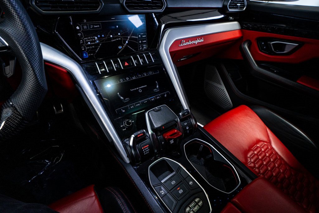 Used 2020 Lamborghini Urus image 51