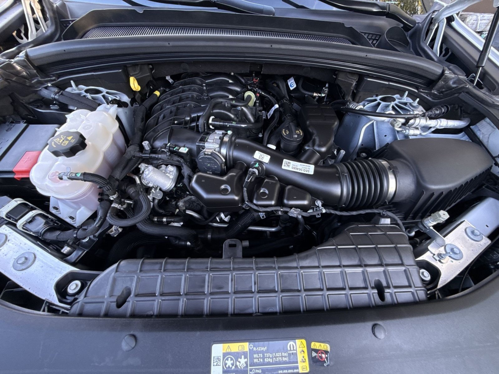 Used 2024 Jeep Grand Cherokee Altitude AWD/4WD image 27