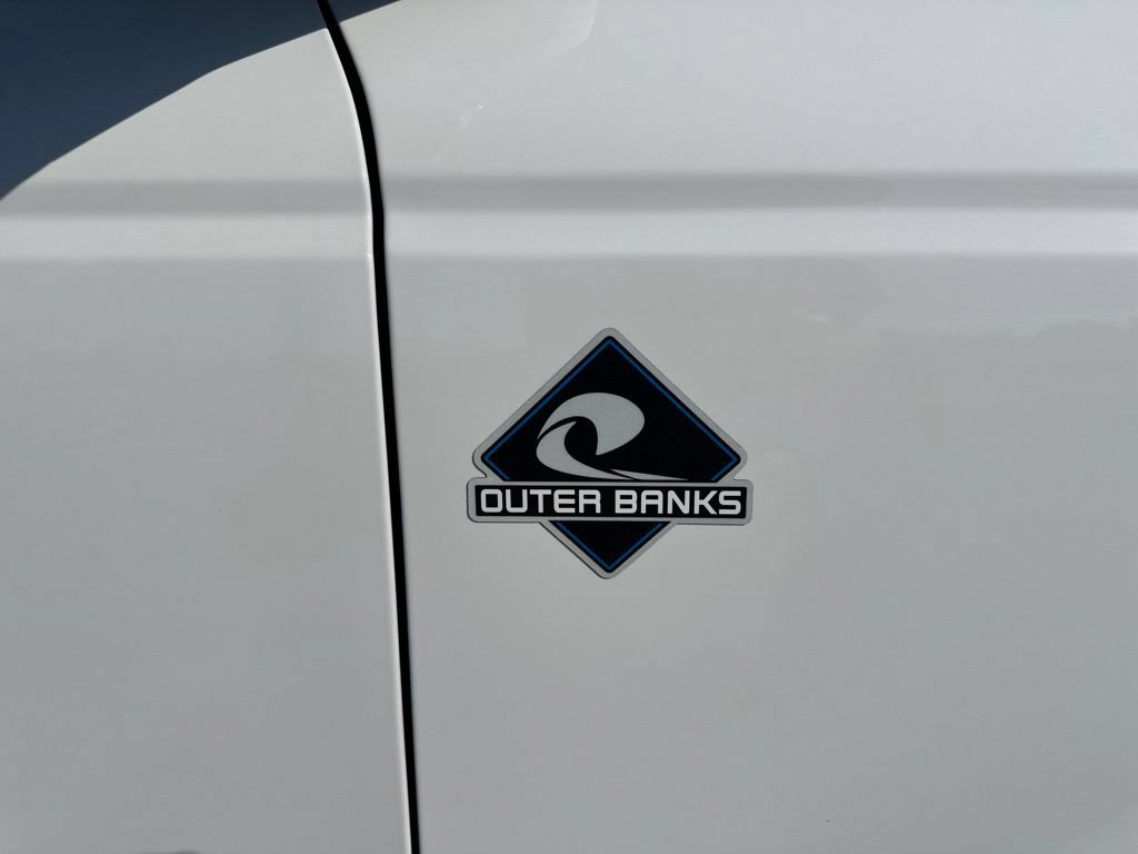 Used 2025 Ford Bronco Outer Banks AWD/4WD image 13
