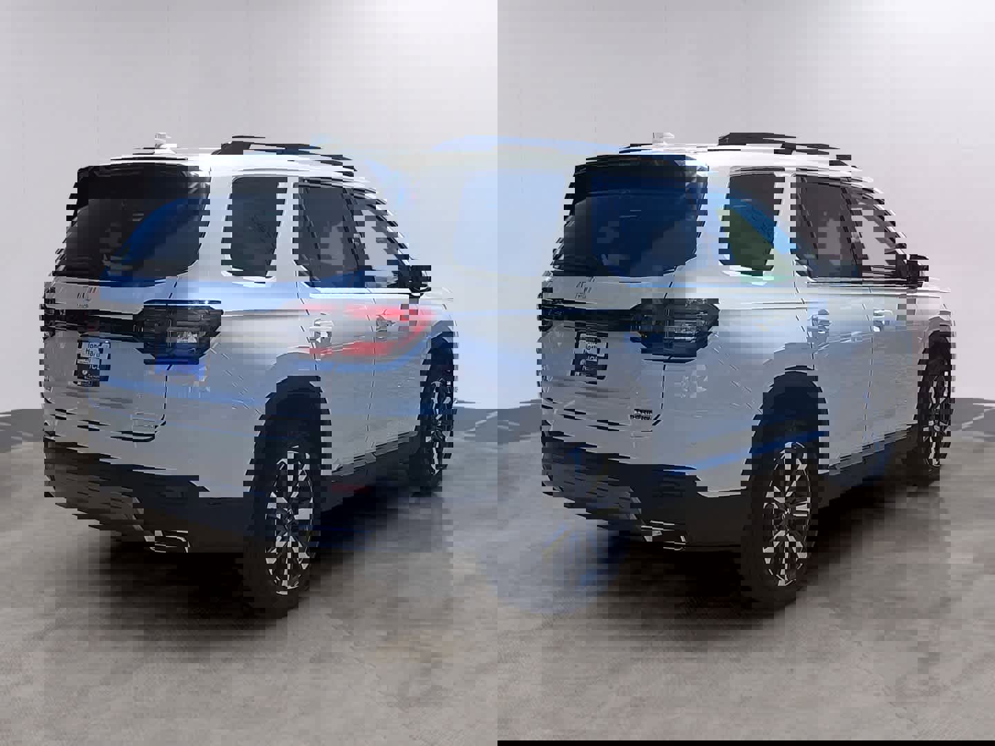 Used 2023 Honda Pilot Touring image 4