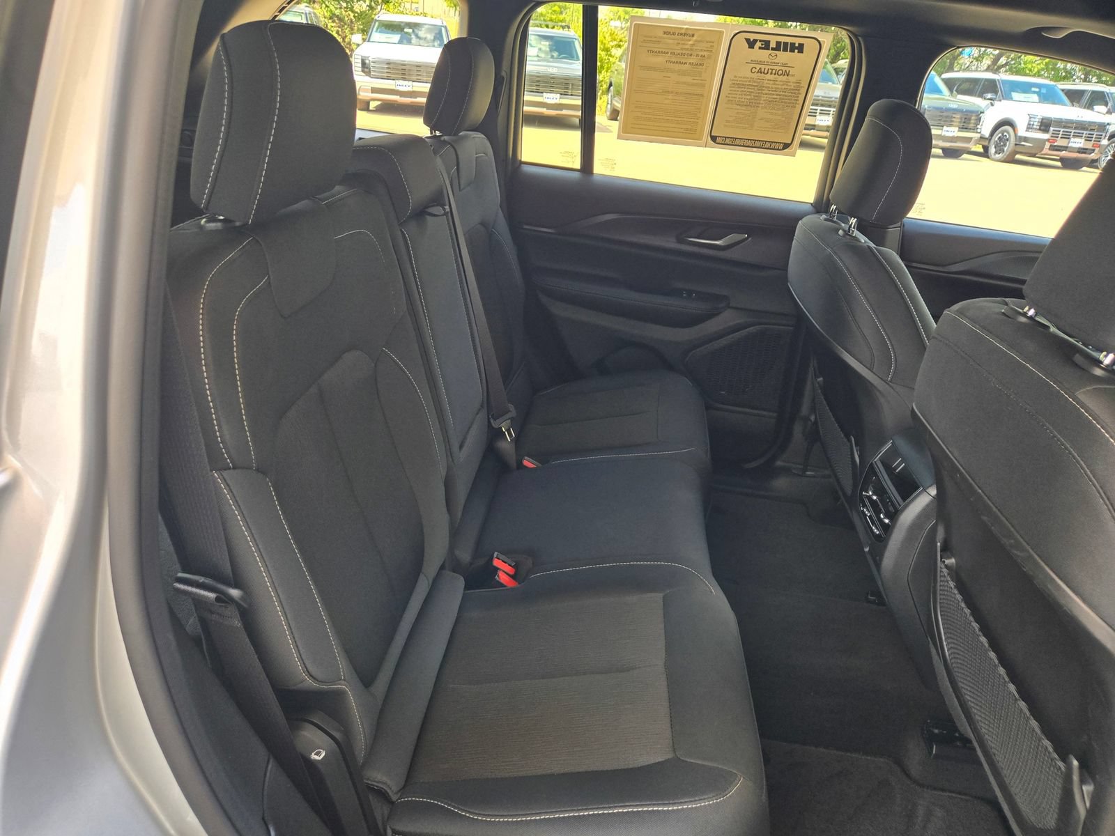 Used 2025 Jeep Grand Cherokee Laredo X RWD image 26