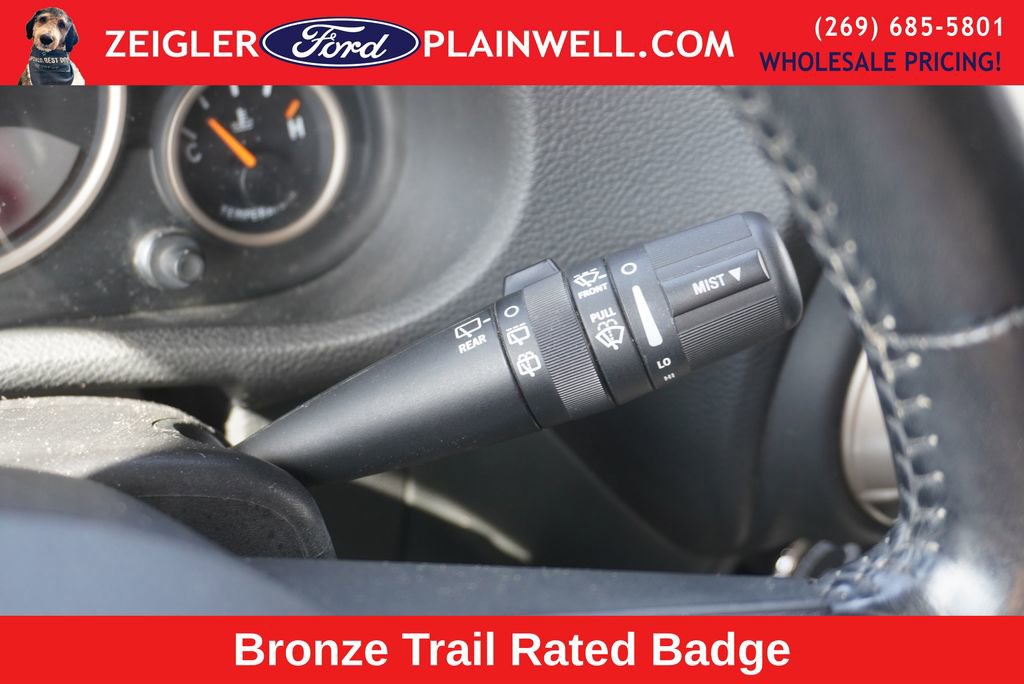 Used 2016 Jeep Wrangler Unlimited Sahara AWD/4WD image 23