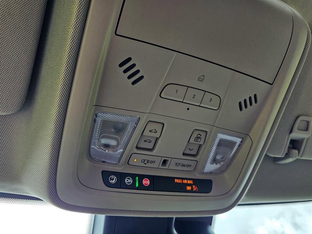 Used 2022 Cadillac XT4 Premium Luxury w/ Enhanced Visibility Package image 32